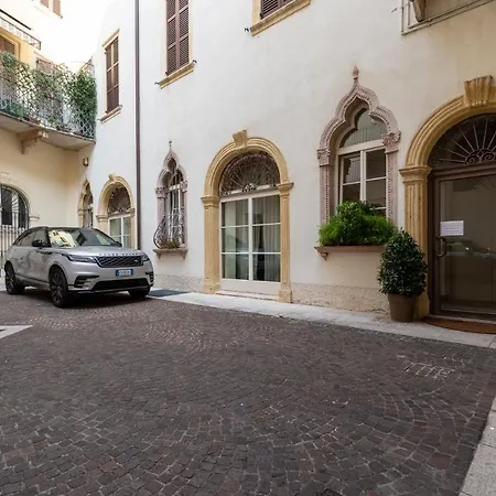 Apartment Ad Flat Verona